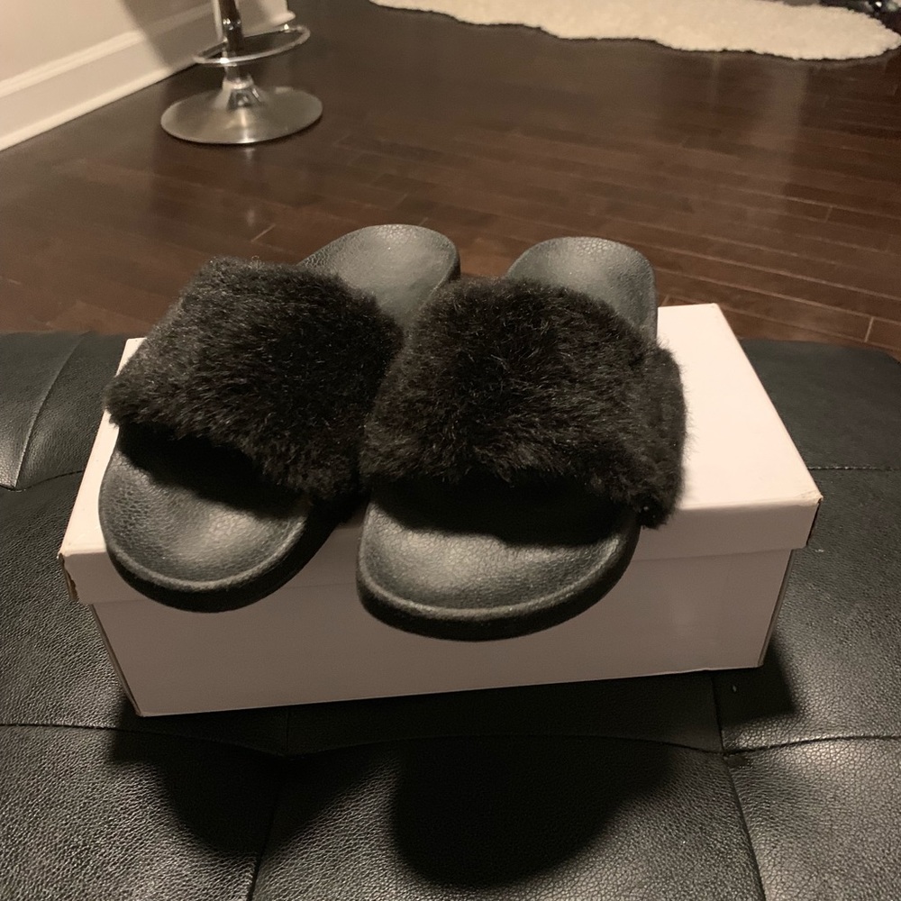Steve Madden Slides